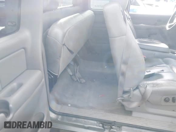 ✅ 1999 GMC Sierra 1500 SLE • VIN: 2GTEK19T0X1571103 • Лот: 41803379. Опубликован ранее на IAAI с пробегом 232 933 миль. Бесплатный доступ к архиву аукционных продаж из США и подробный отчёт об истории автомобиля на DreamBid. Изображение 8.