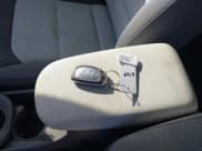 ✅ 2020 Hyundai Ioniq SE • VIN: KMHC75LC0LU188832 • Lot: 41517975. Wystawiony na IAAI z przebiegiem 54 320 mil. Bezpłatny archiwum sprzedaży aukcyjnych z USA i szczegółowy raport historii pojazdu na DreamBid. Zdjęcie 11.