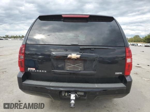 ✅ 2008 Chevrolet Suburban LTZ • VIN: 3GNFC16058G207836 • Lot: 71247964. Wystawiony na Copart z przebiegiem 293 553 mil. Bezpłatny archiwum sprzedaży aukcyjnych z USA i szczegółowy raport historii pojazdu na DreamBid. Zdjęcie 6.