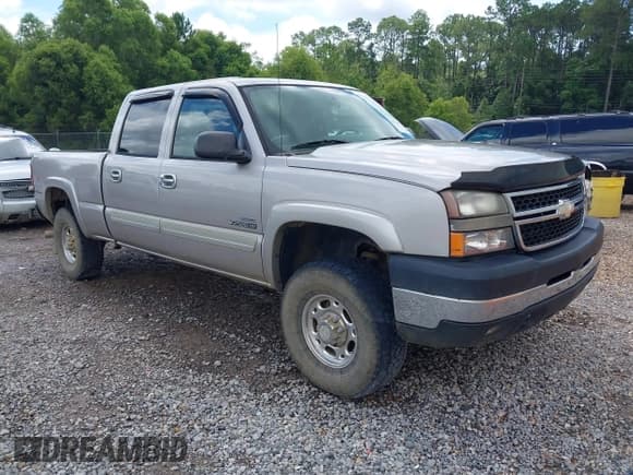 ✅ 2006 Chevrolet Silverado 2500HD LT3 • VIN: 1GCHK23D36F183312 • Лот: 42764583. Опубликован ранее на IAAI с пробегом 233 413 миль. Бесплатный доступ к архиву аукционных продаж из США и подробный отчёт об истории автомобиля на DreamBid. Изображение 1.