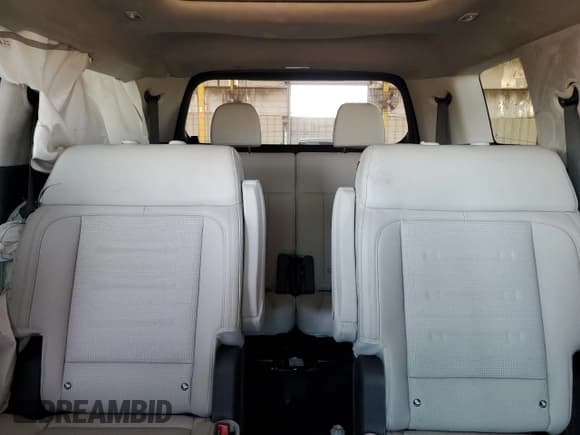 ✅ 2025 Hyundai Santa Fe Calligraphy • VIN: 5NMP54G11SH033596 • Lot: 92098125. Listed on Copart with 6,219 mi. Free auction sales archive from the USA and detailed vehicle history report at DreamBid. Image 10.