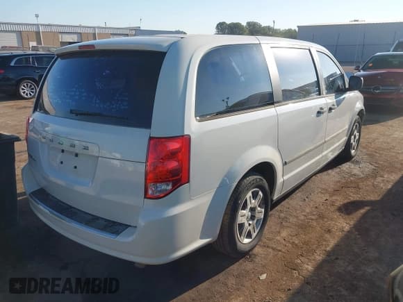 ✅ 2012 Dodge Grand Caravan SE • VIN: 2C4RDGBG6CR220459 • Lot: 43419496. Listed on IAAI with 108,999 mi. Free auction sales archive from the USA and detailed vehicle history report at DreamBid. Image 4.