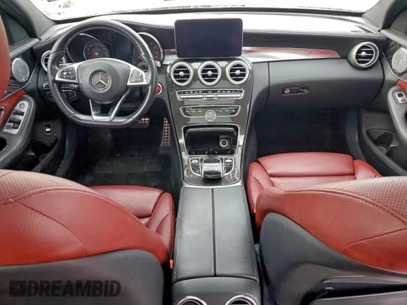 ✅ 2015 Mercedes-Benz C 300 Luxury • VIN: 55SWF4KB3FU090994 • Lot: 95710825. Wystawiony na Copart z przebiegiem Nie podano. Bezpłatny archiwum sprzedaży aukcyjnych z USA i szczegółowy raport historii pojazdu na DreamBid. Zdjęcie 8.