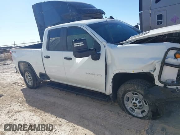 ✅ 2024 Chevrolet Silverado 2500HD Work Truck • VIN: 1GC2YLE76RF414337 • Lot: 41369545. Wystawiony na IAAI z przebiegiem 9 707 mil. Bezpłatny archiwum sprzedaży aukcyjnych z USA i szczegółowy raport historii pojazdu na DreamBid. Zdjęcie 13.