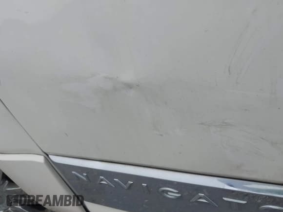 ✅ 2008 Lincoln Navigator • VIN: 5LMFU28538LJ20680 • Lot: 43121399. Wystawiony na IAAI z przebiegiem 226 634 mil. Bezpłatny archiwum sprzedaży aukcyjnych z USA i szczegółowy raport historii pojazdu na DreamBid. Zdjęcie 20.