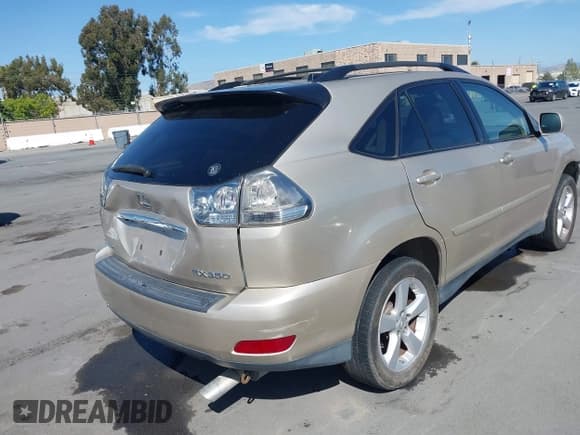✅ 2007 Lexus RX 350 • VIN: 2T2HK31U97C035115 • Lot: 42387050. Listed on IAAI with 205,495 mi. Free auction sales archive from the USA and detailed vehicle history report at DreamBid. Image 4.