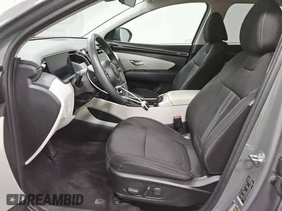 ✅ 2024 Hyundai Tucson SEL • VIN: 5NMJBCDE6RH428139 • Lot: 83457494. Wystawiony na Copart z przebiegiem 10 263 mil. Bezpłatny archiwum sprzedaży aukcyjnych z USA i szczegółowy raport historii pojazdu na DreamBid. Zdjęcie 7.