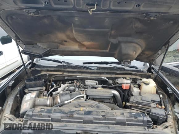 ✅ 2021 Chevrolet Silverado 2500HD High Country • VIN: 1GC4YREY4MF245321 • Лот: 84720235. Опубликован ранее на Copart с пробегом 124 580 миль. Бесплатный доступ к архиву аукционных продаж из США и подробный отчёт об истории автомобиля на DreamBid. Изображение 11.