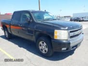 ✅ 2007 Chevrolet Silverado 1500 1LT • VIN: 2GCEC13J771553248 • Lot: 42212718. Wystawiony na IAAI z przebiegiem 206 338 mil. Bezpłatny archiwum sprzedaży aukcyjnych z USA i szczegółowy raport historii pojazdu na DreamBid. Zdjęcie 1.