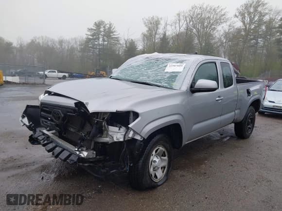 ✅ 2017 Toyota Tacoma SR • VIN: 5TFSX5EN9HX050176 • Lot: 42187664. Listed on IAAI with 82,679 mi. Free auction sales archive from the USA and detailed vehicle history report at DreamBid. Image 2.