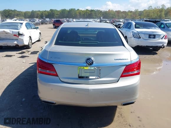 ✅ 2014 Buick LaCrosse Leather • VIN: 1G4GB5G3XEF280399 • Lot: 43315950. Wystawiony na IAAI z przebiegiem 60 557 mil. Bezpłatny archiwum sprzedaży aukcyjnych z USA i szczegółowy raport historii pojazdu na DreamBid. Zdjęcie 17.