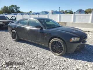 ✅ 2014 Dodge Charger RT Plus • VIN: 2C3CDXDT1EH331840 • Lot: 82258485. Wystawiony na Copart z przebiegiem 141 460 mil. Bezpłatny archiwum sprzedaży aukcyjnych z USA i szczegółowy raport historii pojazdu na DreamBid. Zdjęcie 4.