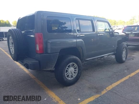 ✅ 2008 Hummer H3 SUV • VIN: 5GTEN13E388137539 • Lot: 42810535. Wystawiony na IAAI z przebiegiem 165 852 mil. Bezpłatny archiwum sprzedaży aukcyjnych z USA i szczegółowy raport historii pojazdu na DreamBid. Zdjęcie 4.