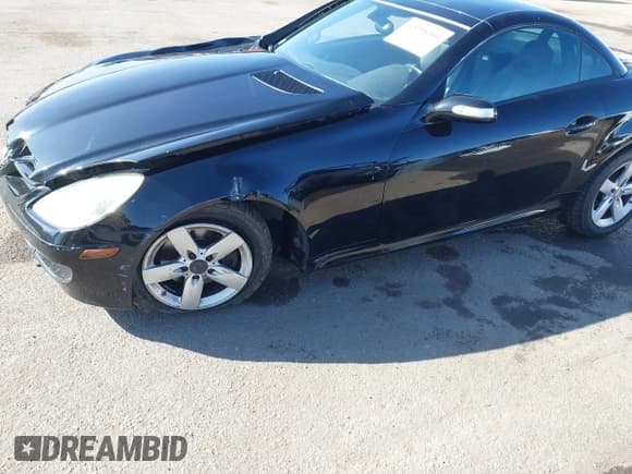 ✅ 2008 Mercedes-Benz SLK 280 • VIN: WDBWK54F48F183135 • Лот: 43298103. Опубликован ранее на IAAI с пробегом 105 064 миль. Бесплатный доступ к архиву аукционных продаж из США и подробный отчёт об истории автомобиля на DreamBid. Изображение 17.