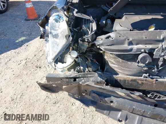 ✅ 2012 Toyota Sienna LE • VIN: 5TDKK3DC6CS196455 • Lot: 43662328. Wystawiony na IAAI z przebiegiem 155 520 mil. Bezpłatny archiwum sprzedaży aukcyjnych z USA i szczegółowy raport historii pojazdu na DreamBid. Zdjęcie 18.