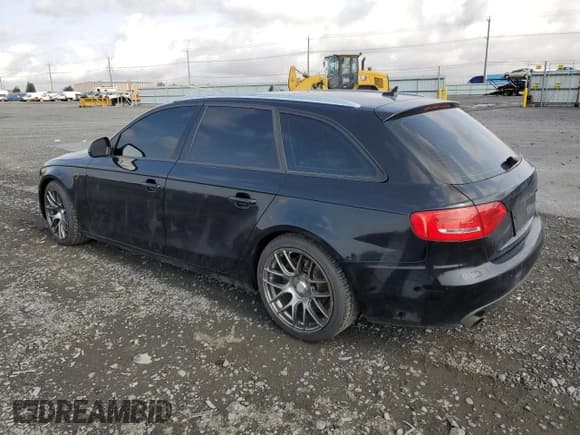 ✅ 2009 Audi A4 Premium • VIN: WAUVF78K69A080587 • Лот: 62028105. Опубликован ранее на Copart с пробегом 87 293 миль. Бесплатный доступ к архиву аукционных продаж из США и подробный отчёт об истории автомобиля на DreamBid. Изображение 2.