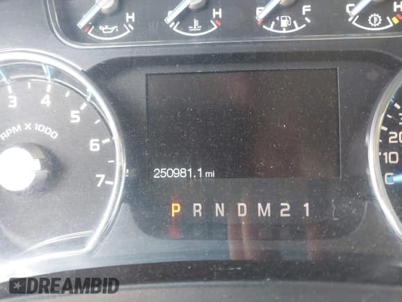 ✅ 2011 Ford F-150 XL • VIN: 1FTFW1EF3BKD55814 • Lot: 42225318. Listed on IAAI with 250,981 mi. Free auction sales archive from the USA and detailed vehicle history report at DreamBid. Image 14.