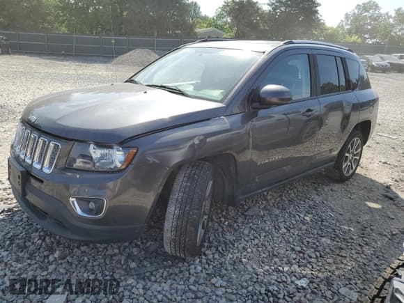 ✅ 2017 Jeep Compass Latitude • VIN: 1C4NJCEA3HD117971 • Lot: 60521815. Listed on Copart with 73,376 mi. Free auction sales archive from the USA and detailed vehicle history report at DreamBid. Image 1.