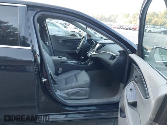 ✅ 2018 Chevrolet Impala LS • VIN: 2G11Z5S3XJ9114571 • Лот: 43212684. Опубликован ранее на IAAI с пробегом 151 338 миль. Бесплатный доступ к архиву аукционных продаж из США и подробный отчёт об истории автомобиля на DreamBid. Изображение 5.