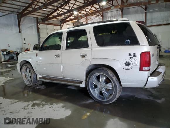✅ 2004 Cadillac Escalade • VIN: 1GYEK63N14R163813 • Lot: 45870235. Listed on Copart with Not provided. Free auction sales archive from the USA and detailed vehicle history report at DreamBid. Image 2.