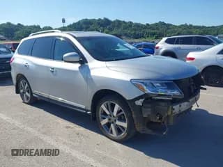 ✅ 2015 Nissan Pathfinder Platinum • VIN: 5N1AR2MMXFC613832 • Лот: 42628734. Опубликован ранее на IAAI с пробегом 182 941 миль. Бесплатный доступ к архиву аукционных продаж из США и подробный отчёт об истории автомобиля на DreamBid. Изображение 1.