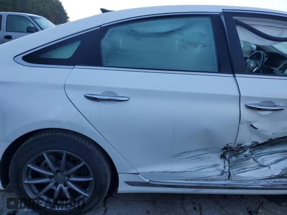 ✅ 2016 Hyundai Sonata Limited • VIN: KMHE34L16GA019354 • Lot: 91103385. Listed on Copart with 75,677 mi. Free auction sales archive from the USA and detailed vehicle history report at DreamBid. Image 10.