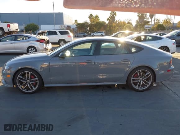 ✅ 2018 Audi A7 Prestige • VIN: WAU23AFC6JN076475 • Lot: 43608883. Listed on IAAI with 120,368 mi. Free auction sales archive from the USA and detailed vehicle history report at DreamBid. Image 14.