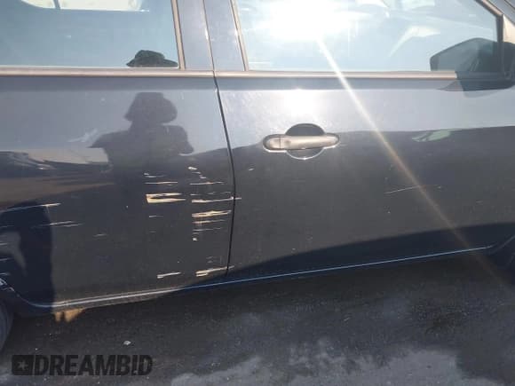 ✅ 2016 Nissan Versa S • VIN: 3N1CN7AP8GL854043 • Lot: 42997783. Listed on IAAI with 162,554 mi. Free auction sales archive from the USA and detailed vehicle history report at DreamBid. Image 18.