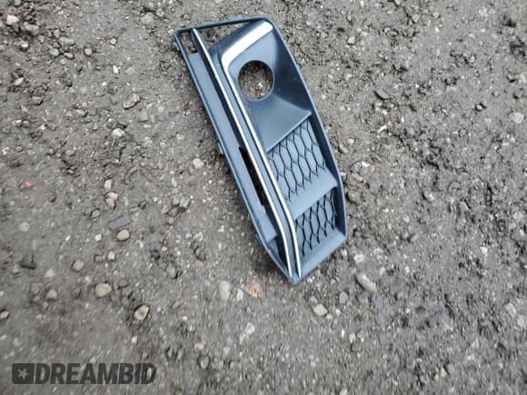 ✅ 2018 Audi A4 Prestige • VIN: WAUFNAF43JA024054 • Lot: 89707655. Listed on Copart with 134,405 mi. Free auction sales archive from the USA and detailed vehicle history report at DreamBid. Image 12.