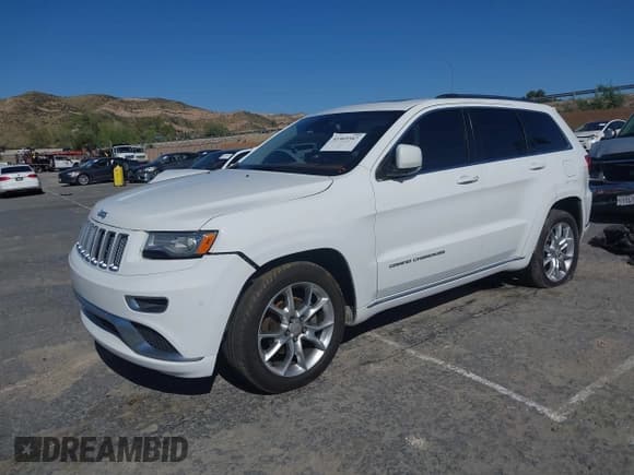 ✅ 2016 Jeep Grand Cherokee • VIN: 1C4RJEJM8GC321506 • Lot: 41969587. Listed on IAAI with 226,072 mi. Free auction sales archive from the USA and detailed vehicle history report at DreamBid. Image 2.