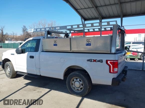 ✅ 2017 Ford F-150 XL • VIN: 1FTMF1E83HKD51909 • Lot: 41757955. Listed on IAAI with 173,752 mi. Free auction sales archive from the USA and detailed vehicle history report at DreamBid. Image 13.