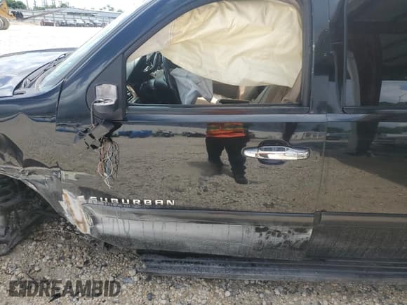 ✅ 2008 Chevrolet Suburban LTZ • VIN: 3GNFC16J88G204003 • Lot: 64740754. Wystawiony na Copart z przebiegiem 211 236 mil. Bezpłatny archiwum sprzedaży aukcyjnych z USA i szczegółowy raport historii pojazdu na DreamBid. Zdjęcie 7.