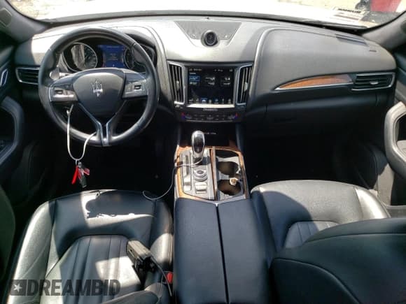 ✅ 2018 Maserati Levante S • VIN: ZN661YUA7JX291905 • Лот: 50729883. Опубликован ранее на Copart с пробегом 42 361 миль. Бесплатный доступ к архиву аукционных продаж из США и подробный отчёт об истории автомобиля на DreamBid. Изображение 8.