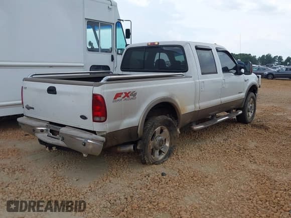 ✅ 2006 Ford F-250 XL • VIN: 1FTSW21P26ED56556 • Lot: 42629571. Listed on IAAI with 163,881 mi. Free auction sales archive from the USA and detailed vehicle history report at DreamBid. Image 4.