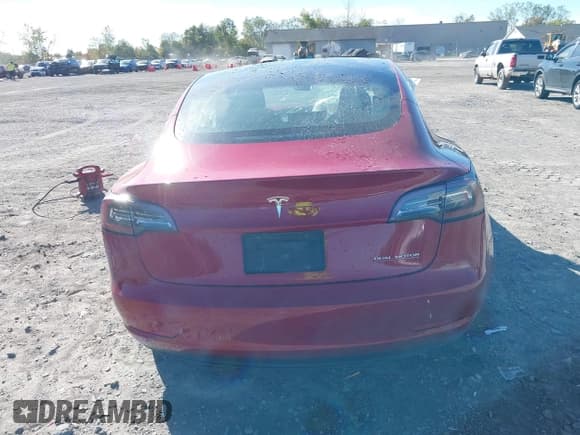 ✅ 2019 Tesla Model 3 Long Range • VIN: 5YJ3E1EB9KF530034 • Lot: 43293287. Wystawiony na IAAI z przebiegiem 60 505 mil. Bezpłatny archiwum sprzedaży aukcyjnych z USA i szczegółowy raport historii pojazdu na DreamBid. Zdjęcie 15.