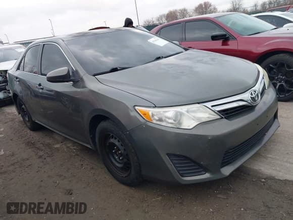 ✅ 2012 Toyota Camry L • VIN: 4T1BF1FK7CU540797 • Lot: 43741241. Wystawiony na IAAI z przebiegiem 202 821 mil. Bezpłatny archiwum sprzedaży aukcyjnych z USA i szczegółowy raport historii pojazdu na DreamBid. Zdjęcie 1.