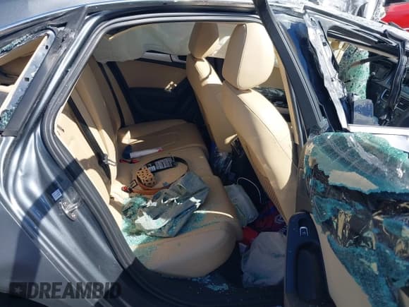 ✅ 2015 Audi A4 Premium Plus • VIN: WAUEFAFL4FA070273 • Lot: 43279025. Listed on IAAI with Not provided. Free auction sales archive from the USA and detailed vehicle history report at DreamBid. Image 8.