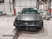✅ 2024 Hyundai Elantra Limited • VIN: KMHLP4DG8RU792942 • Lot: 43850872. Wystawiony na IAAI z przebiegiem 34 704 mil. Bezpłatny archiwum sprzedaży aukcyjnych z USA i szczegółowy raport historii pojazdu na DreamBid. Zdjęcie 13.