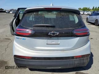 ✅ 2023 Chevrolet Bolt EV 1LT • VIN: 1G1FW6S0XP4176946 • Lot: 56412125. Wystawiony na Copart z przebiegiem 28 247 mil. Bezpłatny archiwum sprzedaży aukcyjnych z USA i szczegółowy raport historii pojazdu na DreamBid. Zdjęcie 6.