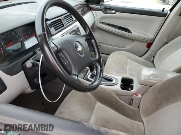 ✅ 2014 Chevrolet Impala LT • VIN: 2G1WB5E36E1179010 • Лот: 45136444. Опубликован ранее на Copart с пробегом 103 579 миль. Бесплатный доступ к архиву аукционных продаж из США и подробный отчёт об истории автомобиля на DreamBid. Изображение 7.