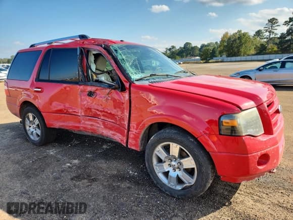 ✅ 2010 Ford Expedition Limited • VIN: 1FMJU2A52AEB56572 • Lot: 82745255. Listed on Copart with 227,168 mi. Free auction sales archive from the USA and detailed vehicle history report at DreamBid. Image 4.