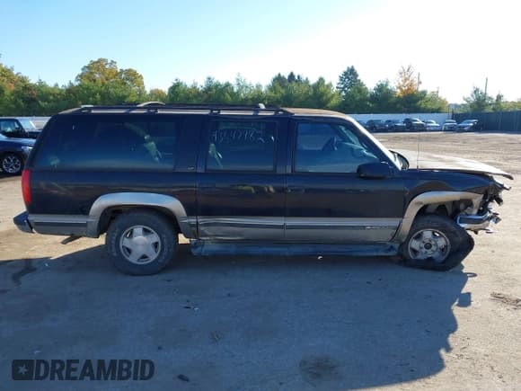 ✅ 1999 Chevrolet Suburban • VIN: 1GNFK16R7XJ373774 • Лот: 43547982. Опубликован ранее на IAAI с пробегом Не указан. Бесплатный доступ к архиву аукционных продаж из США и подробный отчёт об истории автомобиля на DreamBid. Изображение 13.