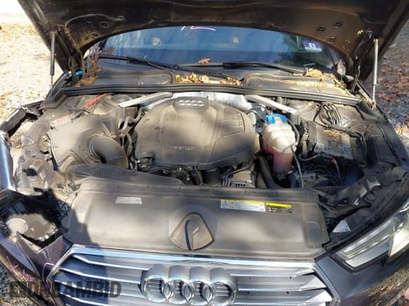 ✅ 2017 Audi A4 Premium • VIN: WAUANAF41HN046096 • Lot: 43592316. Wystawiony na IAAI z przebiegiem 76 643 mil. Bezpłatny archiwum sprzedaży aukcyjnych z USA i szczegółowy raport historii pojazdu na DreamBid. Zdjęcie 10.