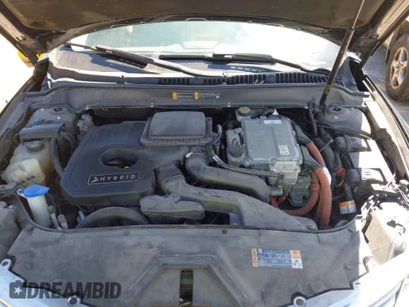 ✅ 2014 Lincoln MKZ Hybrid • VIN: 3LN6L2LU4ER827725 • Lot: 43178086. Listed on IAAI with 190,208 mi. Free auction sales archive from the USA and detailed vehicle history report at DreamBid. Image 10.