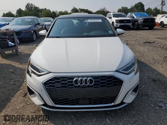 ✅ 2024 Audi A3 Premium • VIN: WAUGUDGY4RA066061 • Лот: 66765375. Опубликован ранее на Copart с пробегом 8 533 миль. Бесплатный доступ к архиву аукционных продаж из США и подробный отчёт об истории автомобиля на DreamBid. Изображение 5.