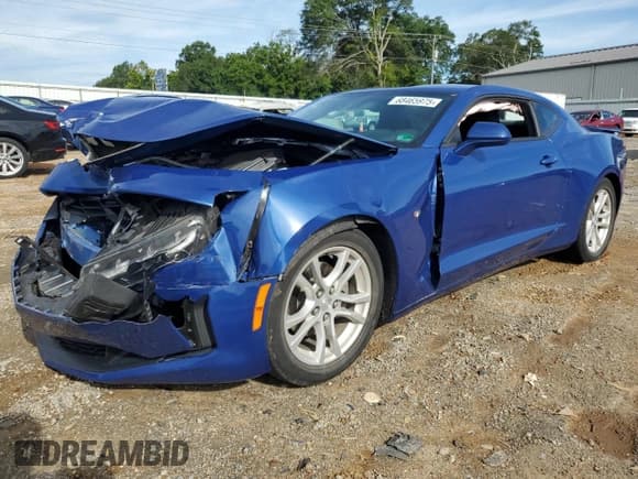 ✅ 2021 Chevrolet Camaro 1LS • VIN: 1G1FB1RX1M0131429 • Lot: 68465975. Listed on Copart with 55,264 mi. Free auction sales archive from the USA and detailed vehicle history report at DreamBid. Image 1.