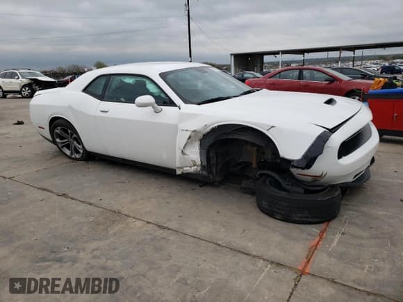 ✅ 2020 Dodge Challenger R/T • VIN: 2C3CDZBT6LH131032 • Lot: 45690893. Wystawiony na Copart z przebiegiem 77 062 mil. Bezpłatny archiwum sprzedaży aukcyjnych z USA i szczegółowy raport historii pojazdu na DreamBid. Zdjęcie 4.