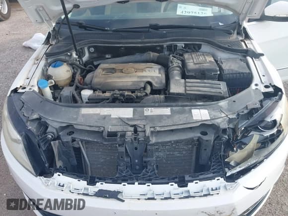 ✅ 2013 Volkswagen CC R-Line • VIN: WVWBP7ANXDE521906 • Lot: 42975126. Listed on IAAI with 87,359 mi. Free auction sales archive from the USA and detailed vehicle history report at DreamBid. Image 10.