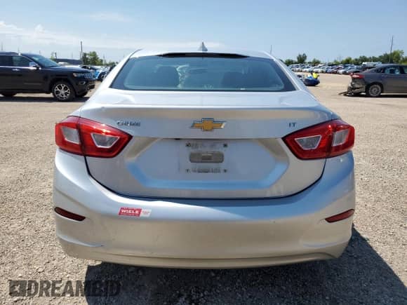 2018 Chevrolet Cruze LT with VIN 1G1BE5SM9J7195377, listed as a Copart auction lot 66462935 with 136,877 mi miles and Salvage title. Bid and sale history available at DreamBid. Image 6.
