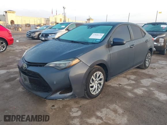 ✅ 2018 Toyota Corolla SE • VIN: 5YFBURHE7JP802070 • Lot: 43808126. Wystawiony na IAAI z przebiegiem 211 452 mil. Bezpłatny archiwum sprzedaży aukcyjnych z USA i szczegółowy raport historii pojazdu na DreamBid. Zdjęcie 2.